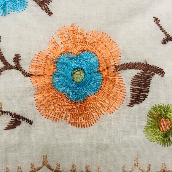 Heart Soul Y2k Cream Embroidered Flower Macrame Skirt - Picture 4 of 16